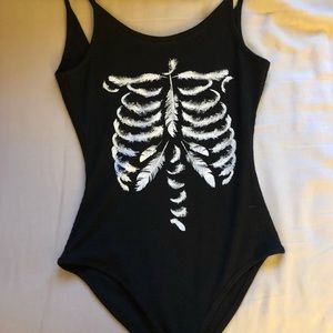 Black skeleton Feather bodysuit🖤